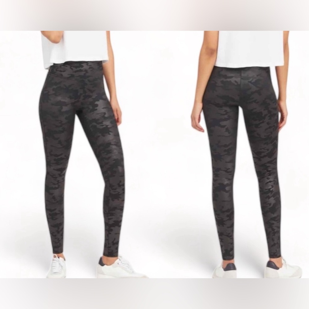 EUC SPANX Faux Leather Camo Leggings Matte Black Camo (S/P)